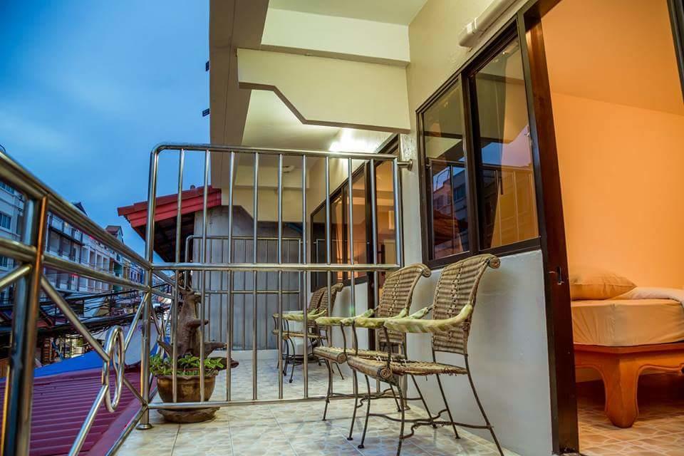 Avenue Beach Hotel Jomtien Beach Exterior photo